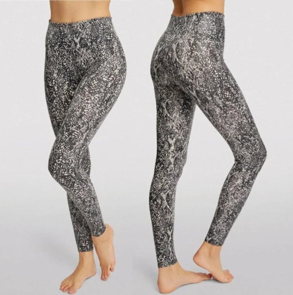 Spanx Faux Leather Gray Snake Shine Leggings, Size XL